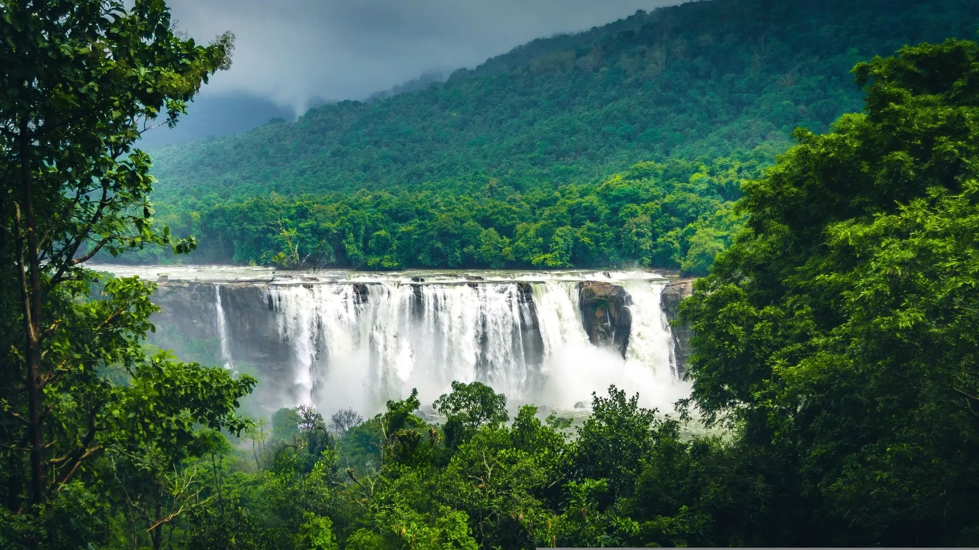 Kerala backwater tour packages from Mumbai