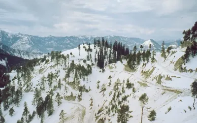 Kashmir Family Tour Package