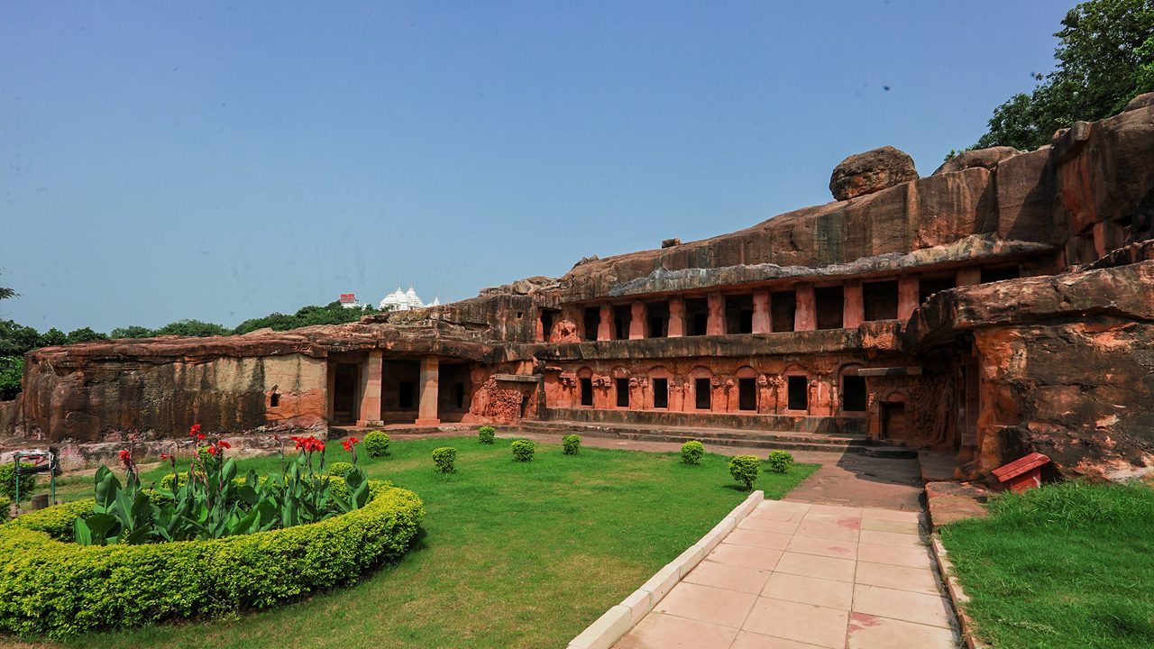 khandagiri-caves